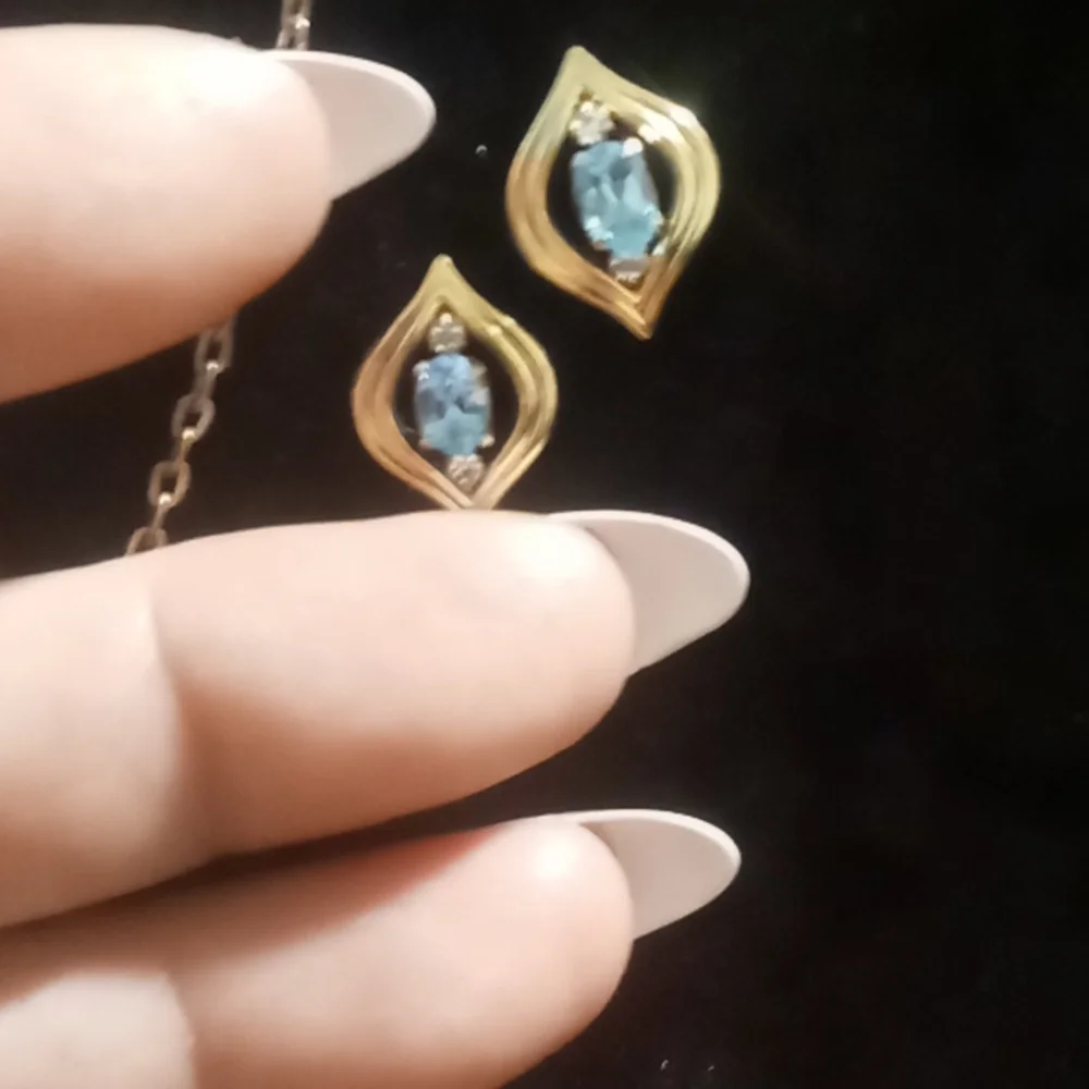 Polished sterling silver 925 with gold vermeil 14k earring w/aqua marine stone. - Picture 7 of 7